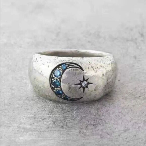 Vintage Style Blue Zircon Ring Carved with Sun and Moon for Silver Plated - Picture 4 of 8